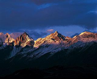 3DM速报：不朽延期高层离职暴雪难顶 Epic限时独占亏了1.3亿刀